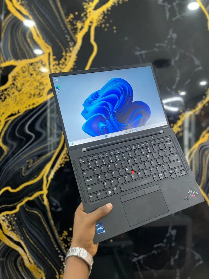 Lenovo ThinkPad X1 Carbon Gen 11 – photo 3