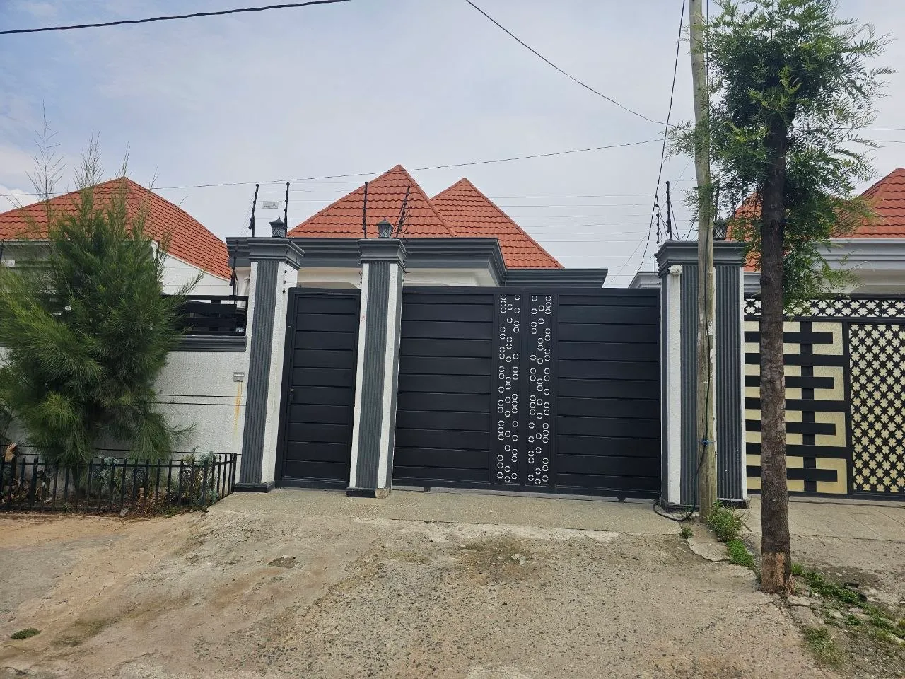 250 sqm Modern Villa Around Ayat – photo 6