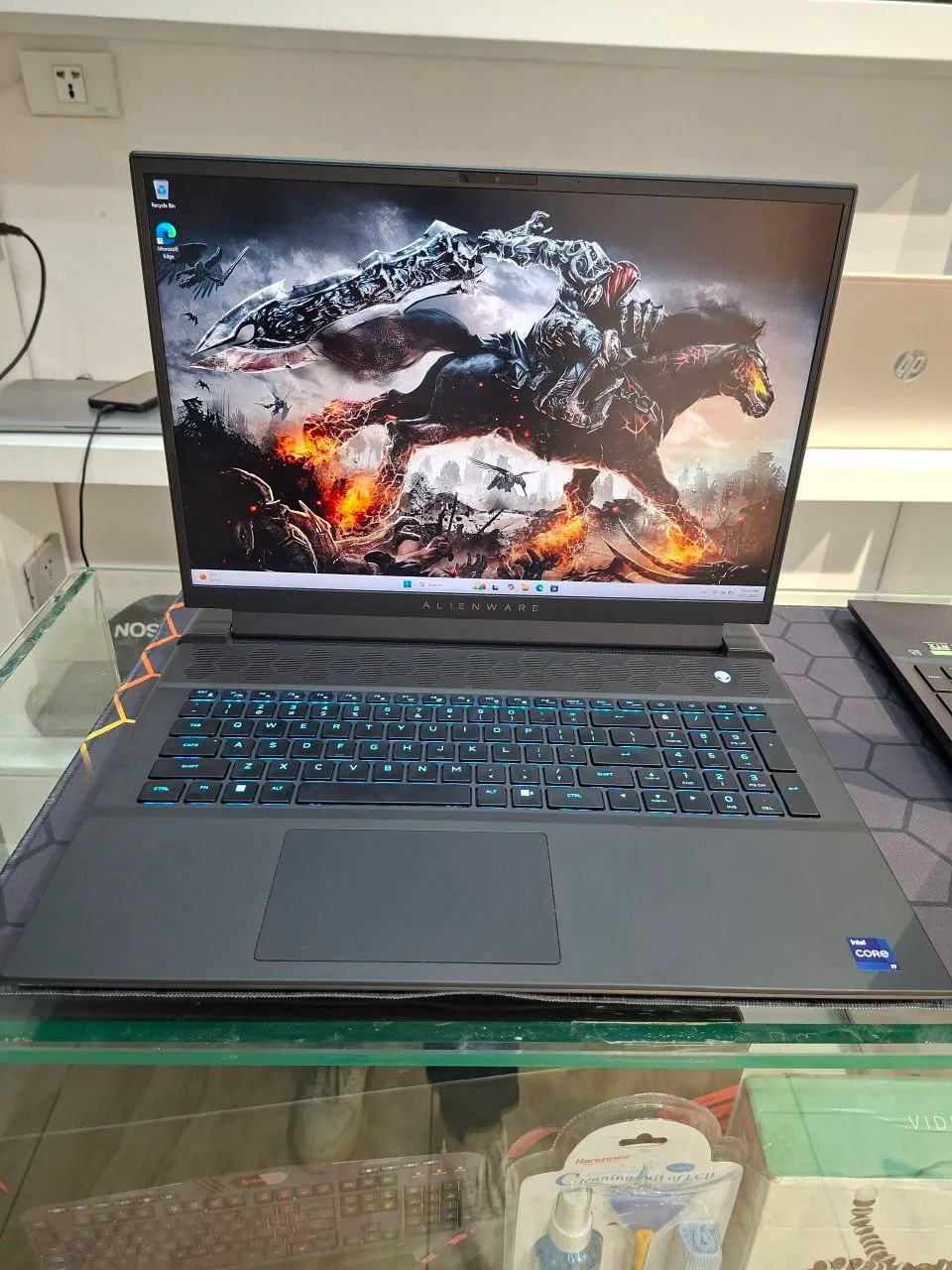 Alienware M18 R2 RTX 4070 Laptop – photo 4