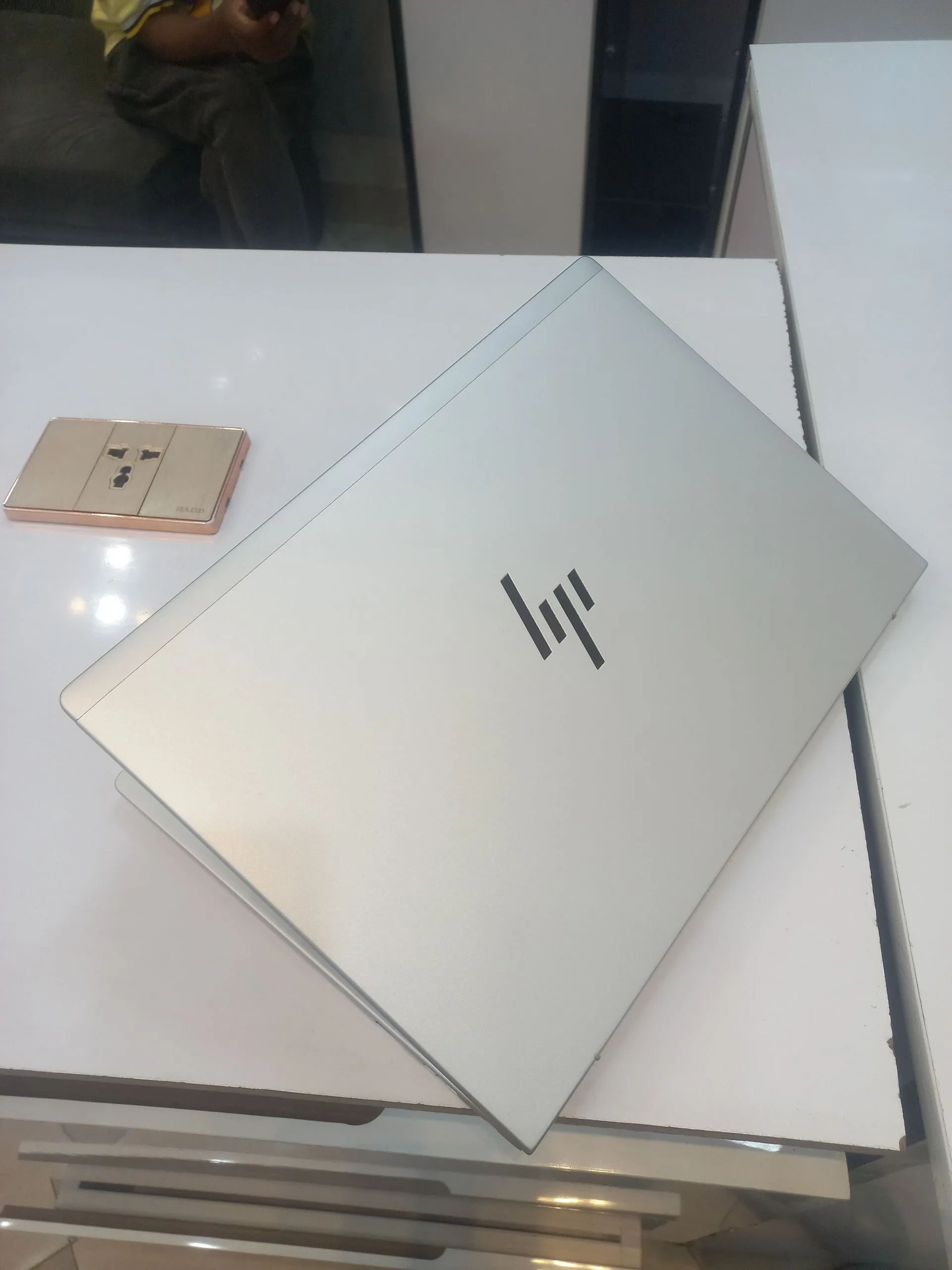 HP EliteBook 840 G11 Touchscreen Laptop – photo 4