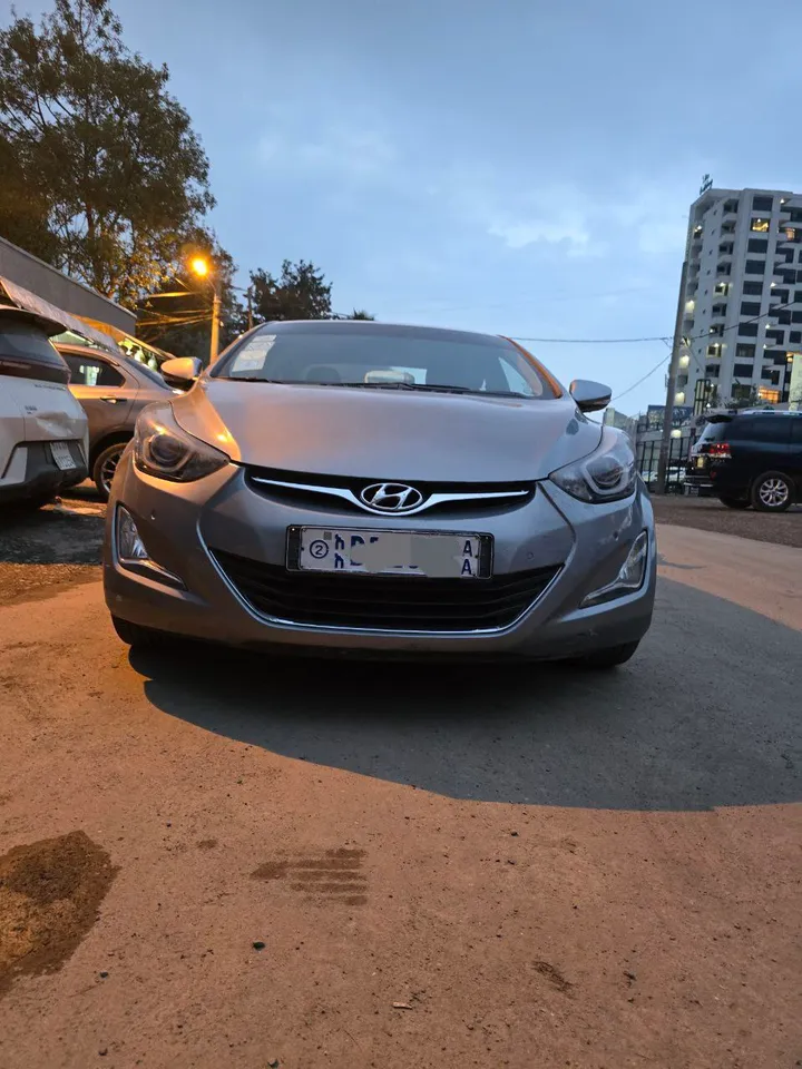 Hyundai Avante 2015 Automatic – photo 9