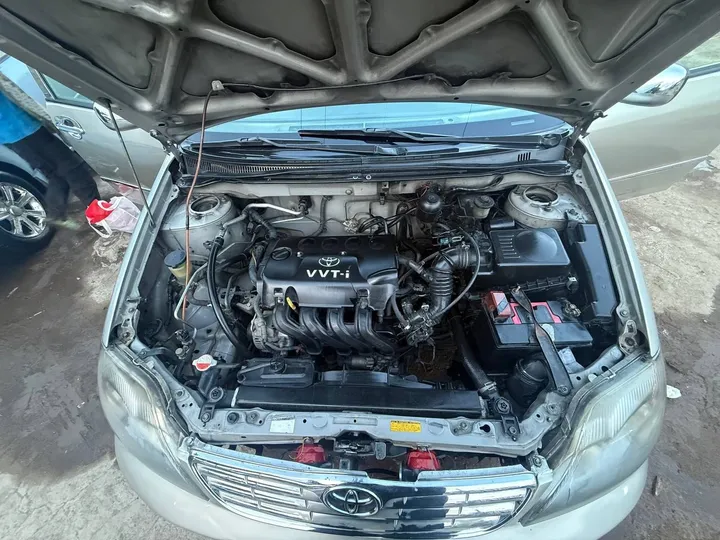 Toyota Corolla 2003 Manual – photo 6