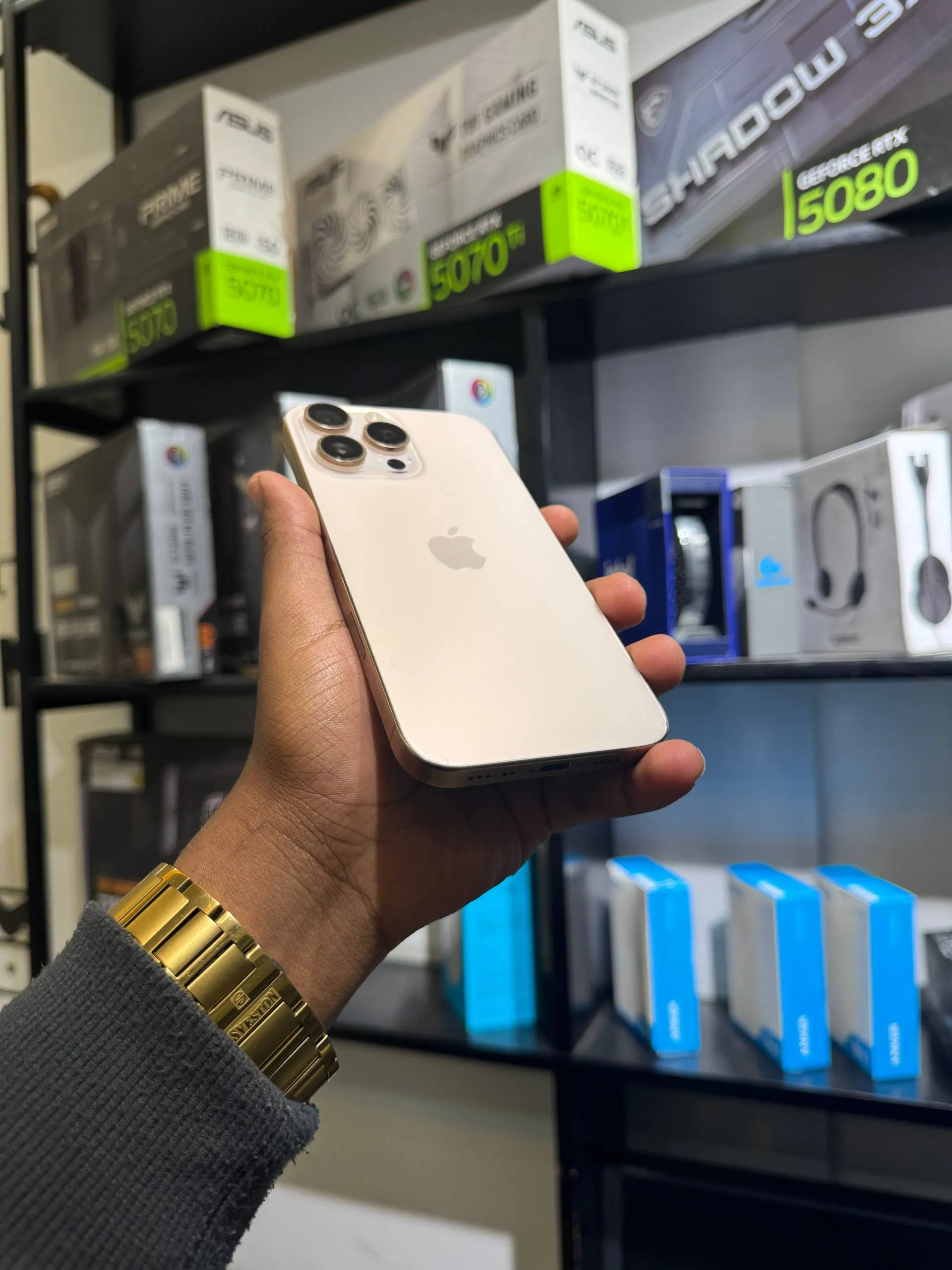 iPhone 16 Pro Max 256GB – photo 3