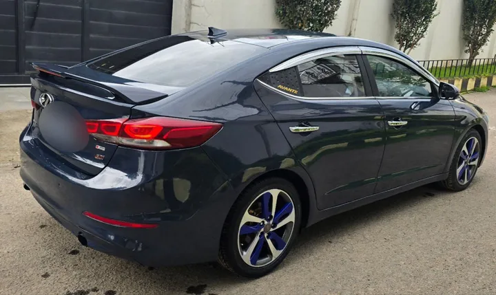 Hyundai Avante 2017 1.6L Automatic – photo 4