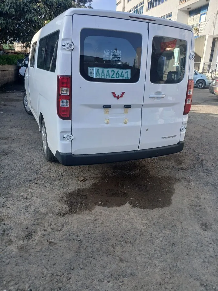 Wuling Travler Electric Minibus 2025 – photo 5