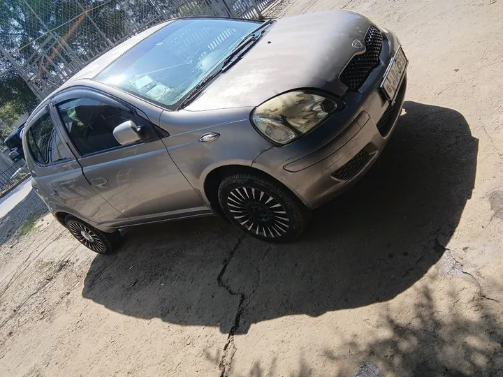 Toyota Vitz 2004 Automatic – photo 3
