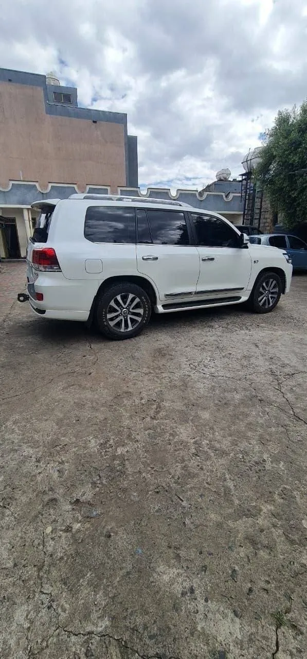 Toyota Land Cruiser V8 GX 2020 – photo 4