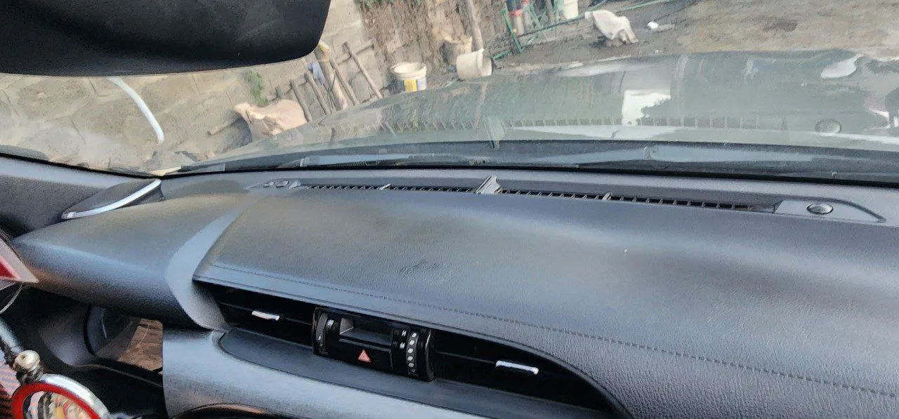 Toyota Hilux Invincible 2021 – photo 6
