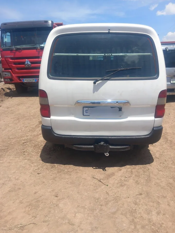 2011 Toyota Panel Van – photo 5