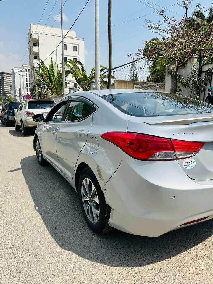 Hyundai Elantra 2013 Model – photo 3