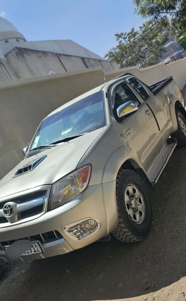 Toyota Vigo D4D 2007 Manual Pickup – photo 8