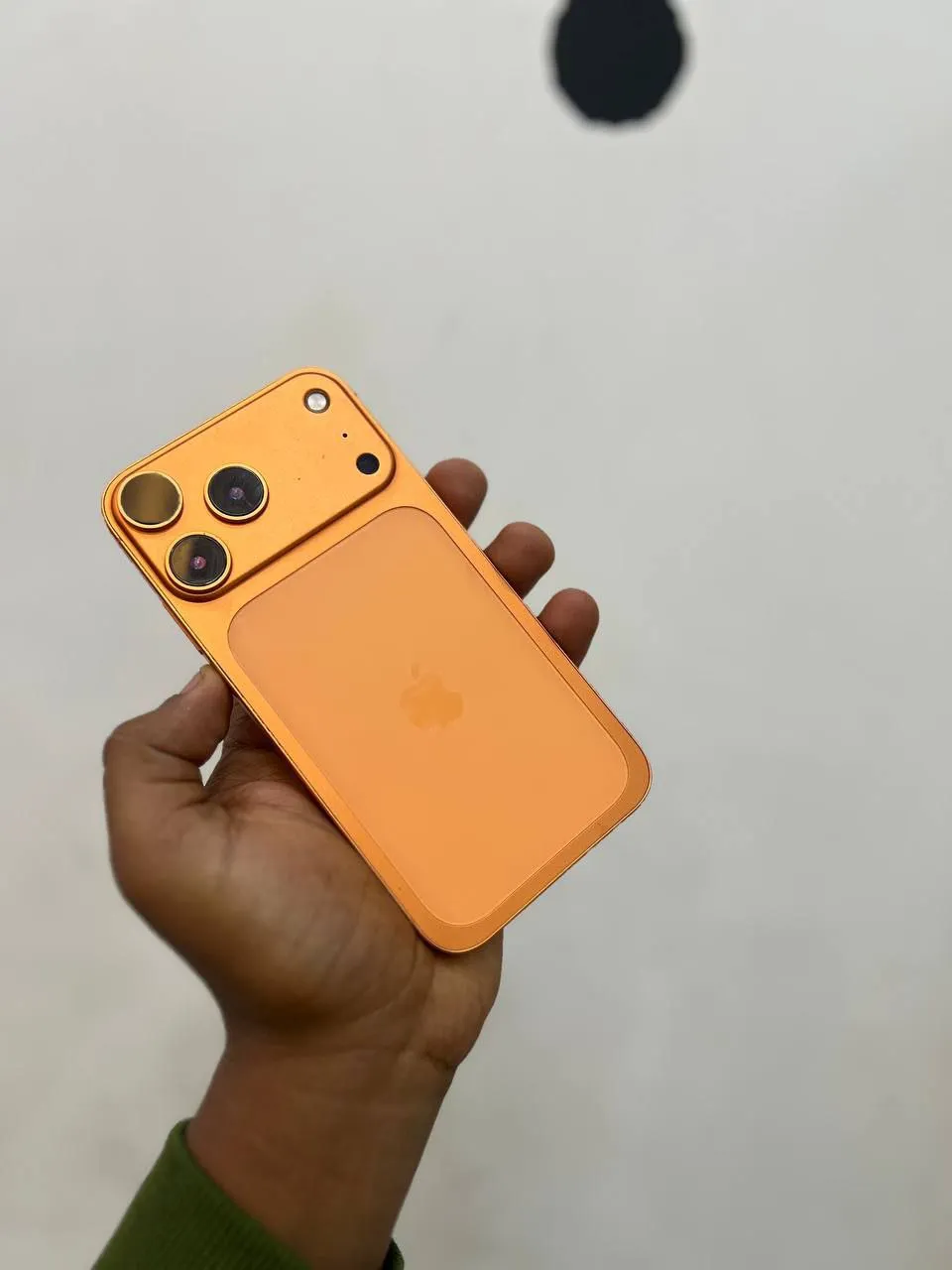 iPhone XR 64GB with 17 Pro Max Body – photo 4