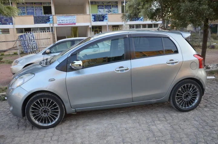 Toyota Yaris 2008 Automatic – photo 4