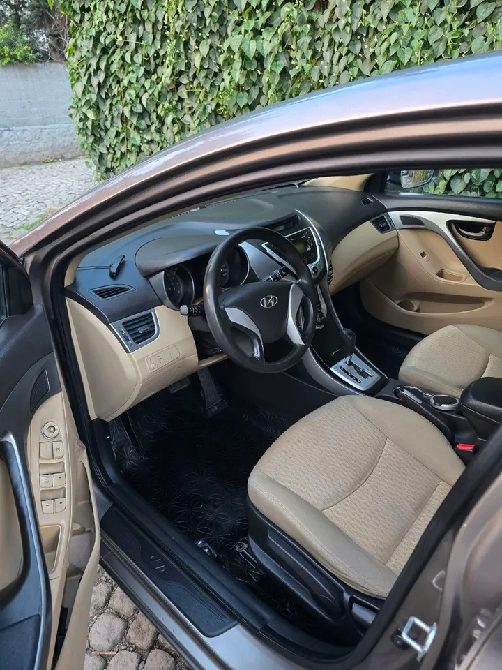 Hyundai Elantra 2011 – photo 6