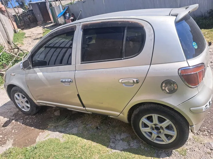 Toyota Vitz 2003 Automatic – photo 3
