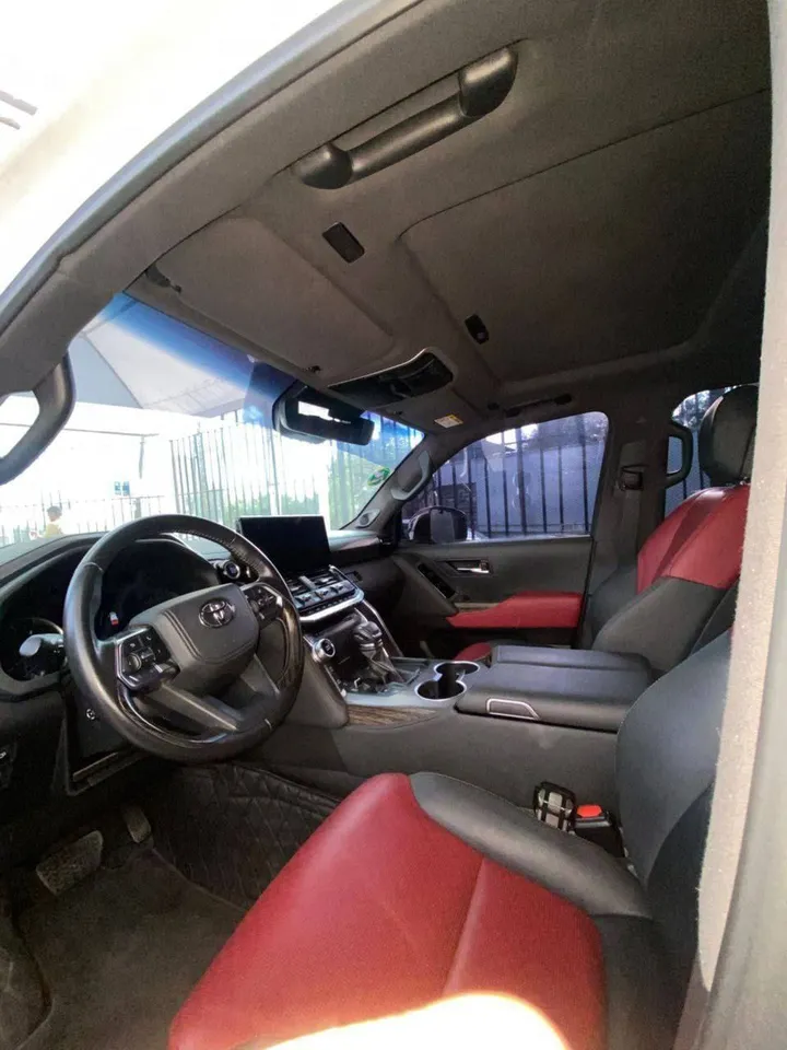 Toyota Land Cruiser 300 VXR 2023 – photo 5