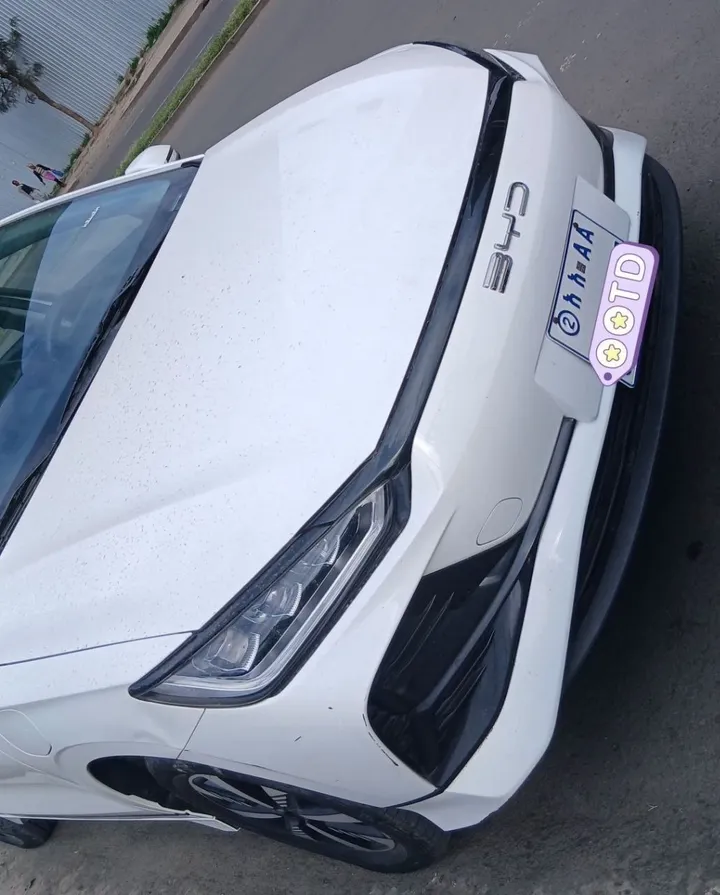 BYD e2 Flying Hatchback 2024 – photo 3