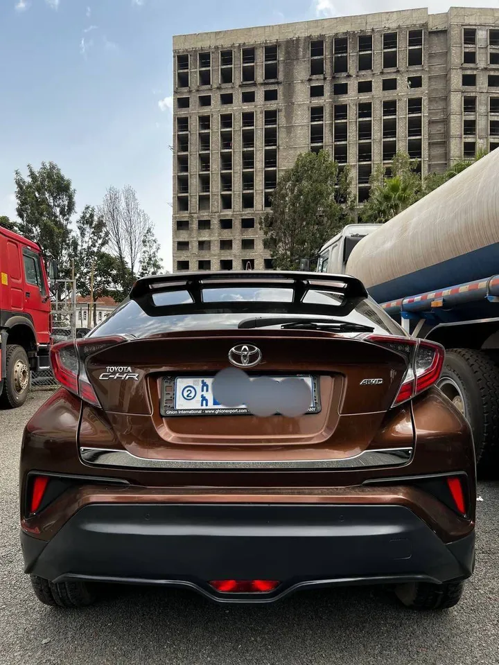Toyota C-HR 1.2T AWD 2017 – photo 4