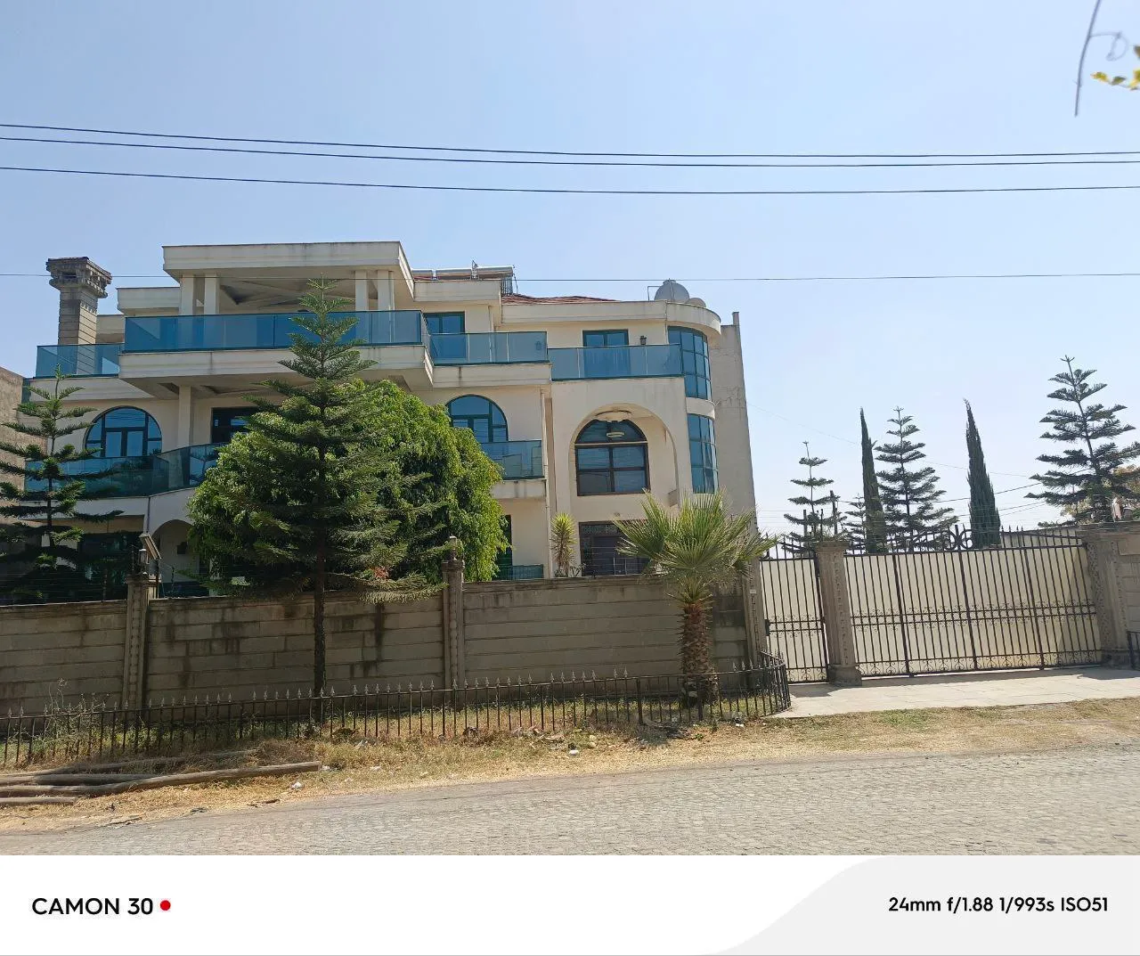 Full Building for Sale Summit Area – photo 3