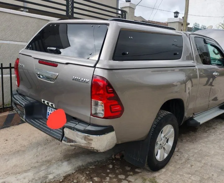Toyota Hilux Revo 2019 Manual – photo 3