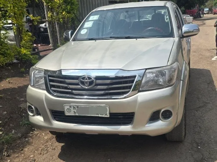Toyota Hilux Double Cab 2013 – photo 9