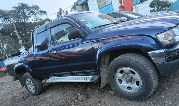 Toyota Hilux Extra-Cab 2004 – photo 4
