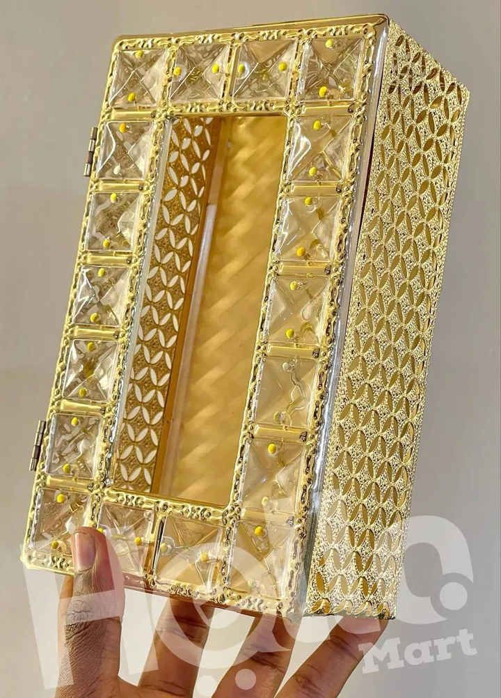 Golden Decorative Tissue Box Holder – photo 3