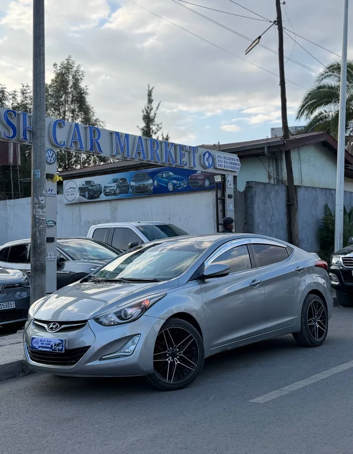 Hyundai Avante 2015 Automatic – photo 3