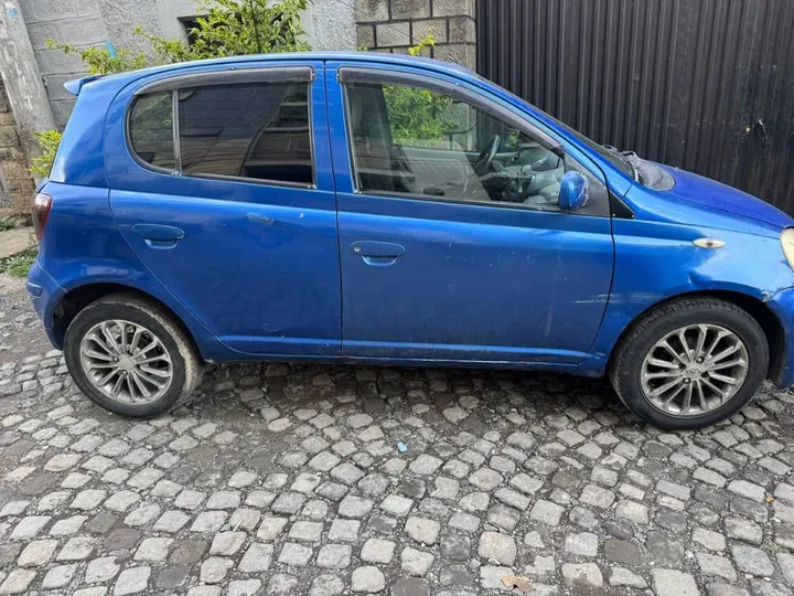 Toyota Vitz Hatchback – photo 8