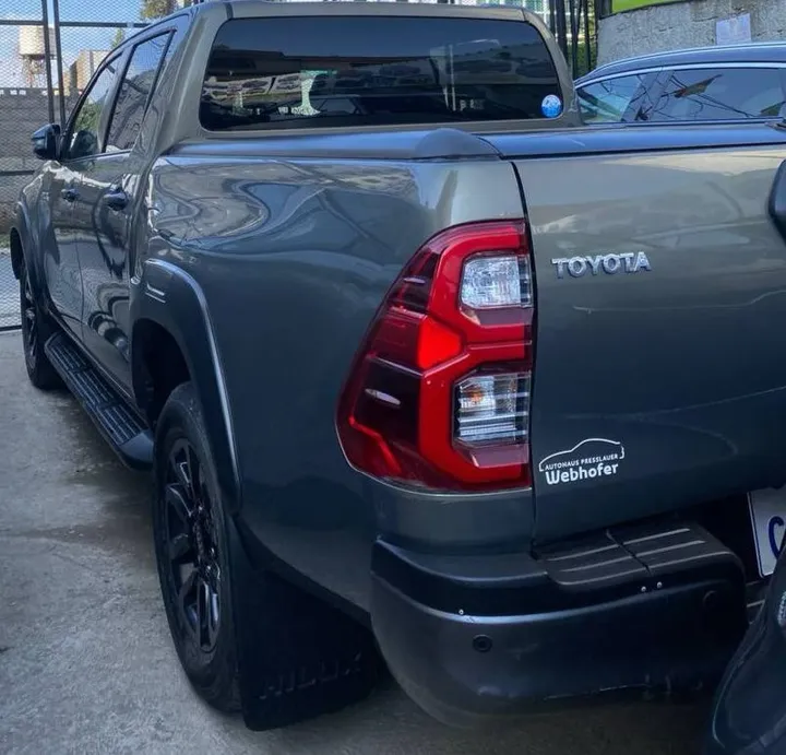 Toyota Hilux Invincible Double Cab 2021 – photo 4