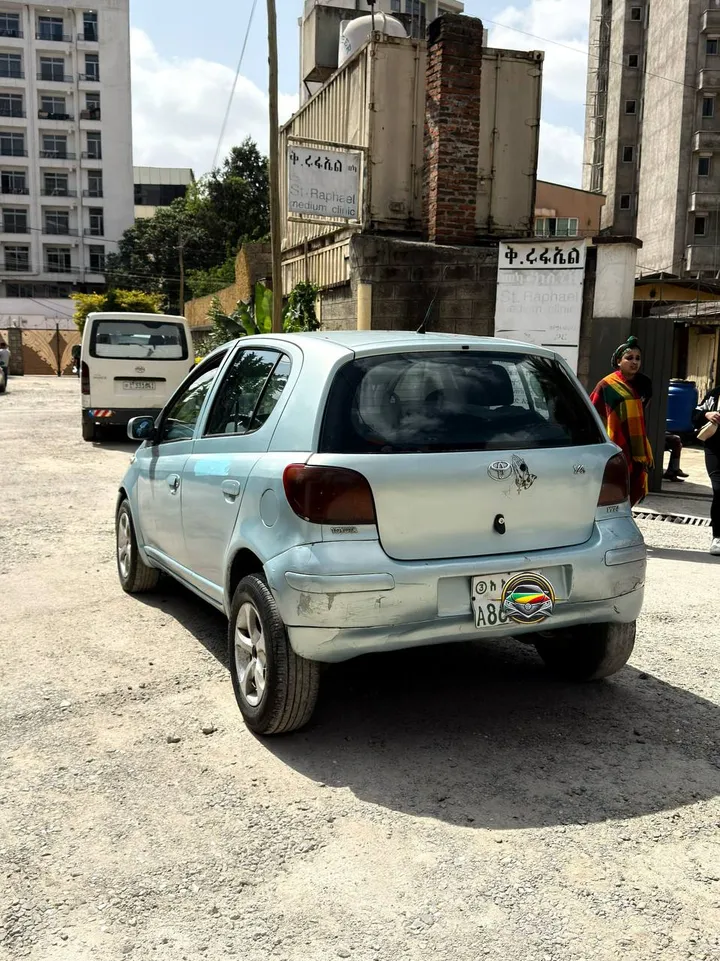 Toyota Vitz Yaris 2003 Manual – photo 3