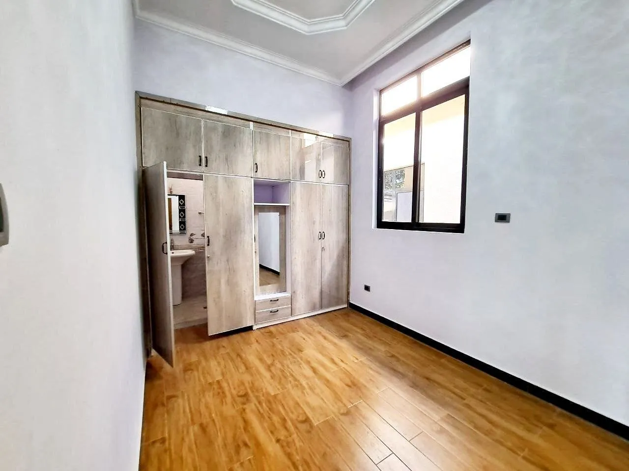Modern 5-Bedroom Villa in Wesen – photo 7