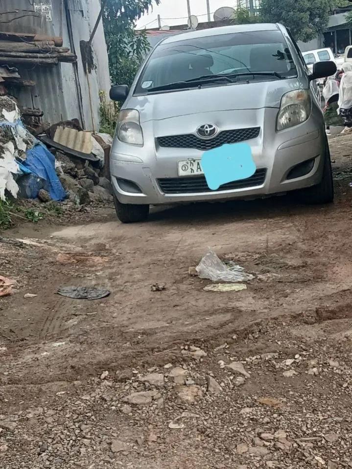 Toyota Compact 2010 Dereja 1 – photo 3