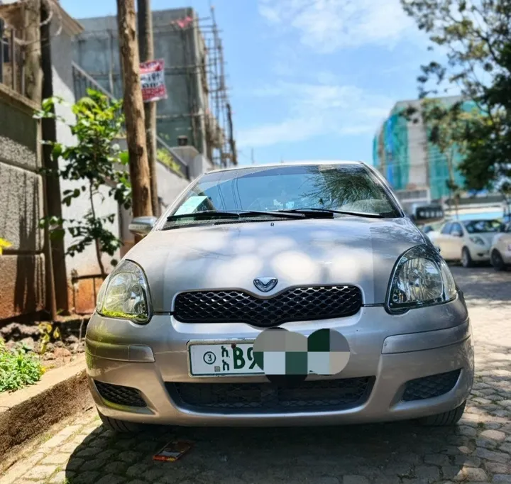 Toyota Vitz 2003 Automatic – photo 4