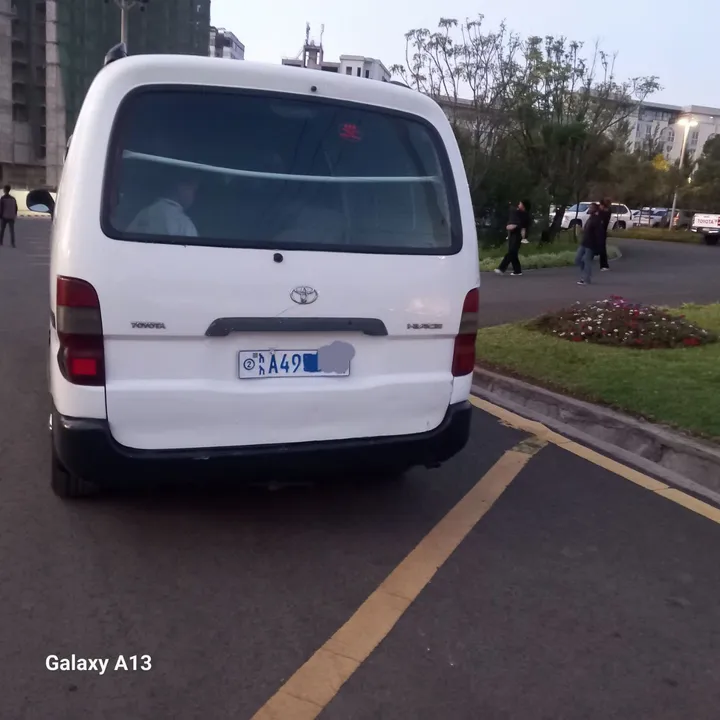 2005 Manual Factory Van – photo 3