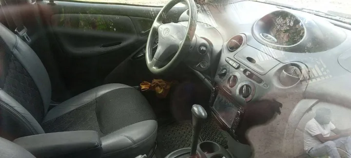 Toyota Vitz 1.0L Automatic – photo 5