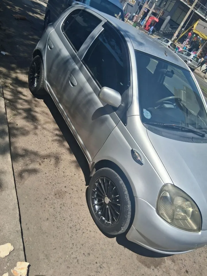 Toyota Vitz 2001 Automatic FWD – photo 3
