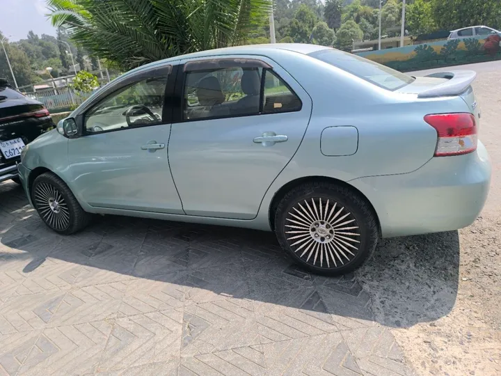 Toyota Yaris Beleta 2011 Sedan – photo 4