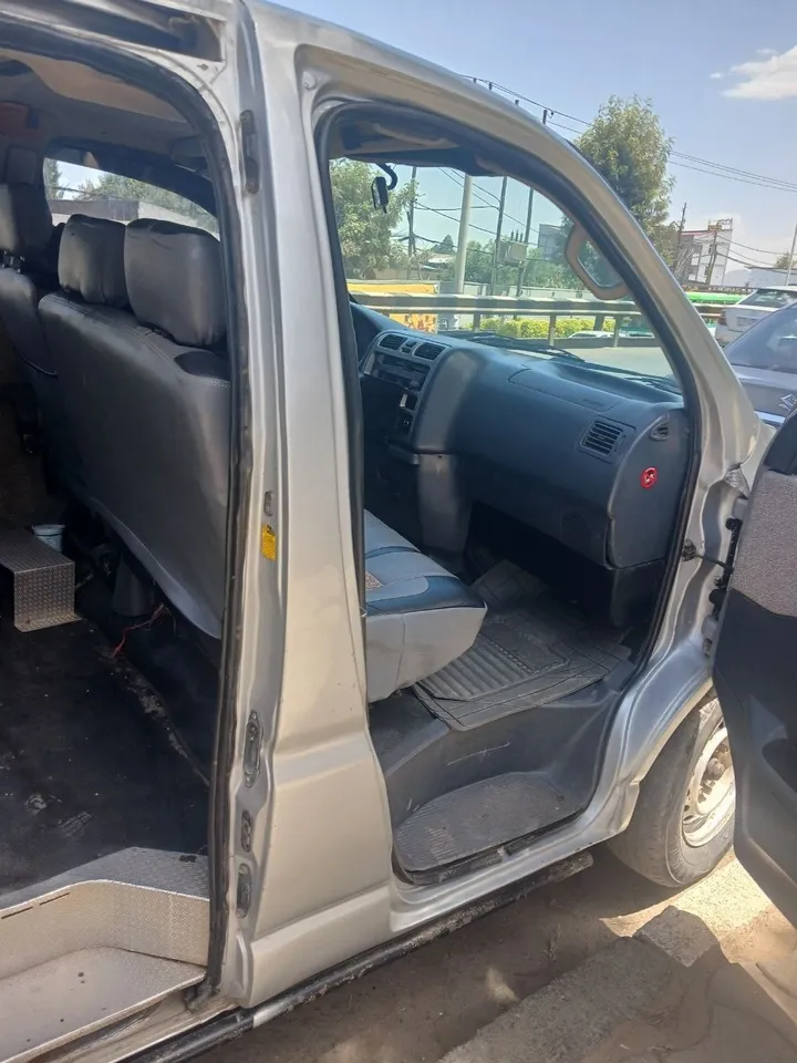 Toyota Hiace Dolphin 2009 Diesel – photo 3