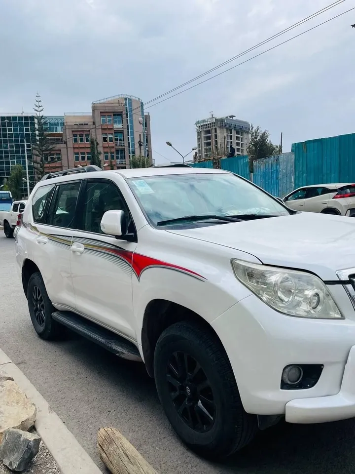 Toyota Landcruiser Prado 2012 – photo 5
