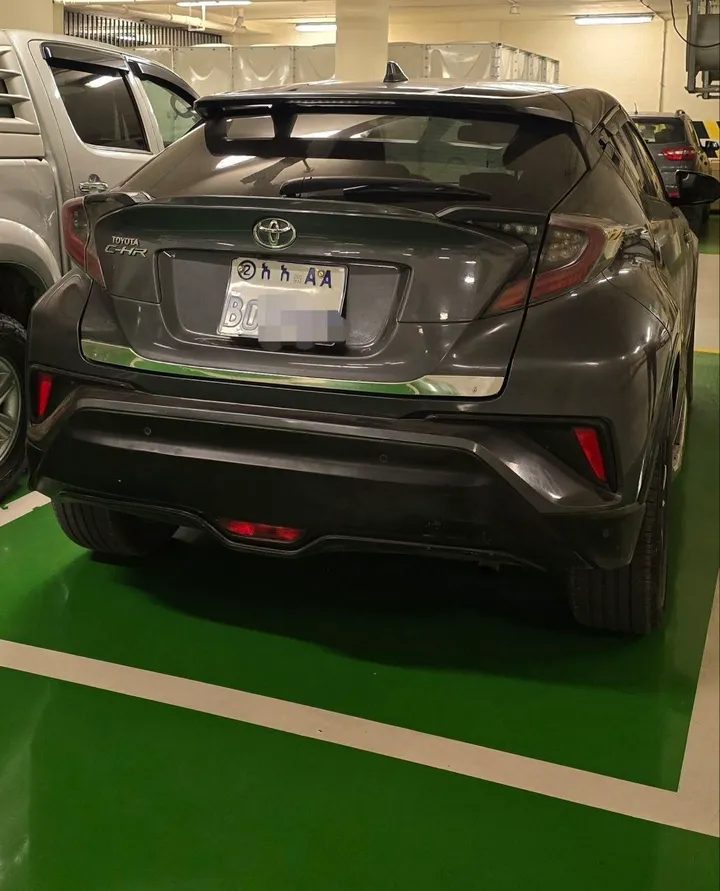 Toyota C-HR 2017 AWD – photo 5