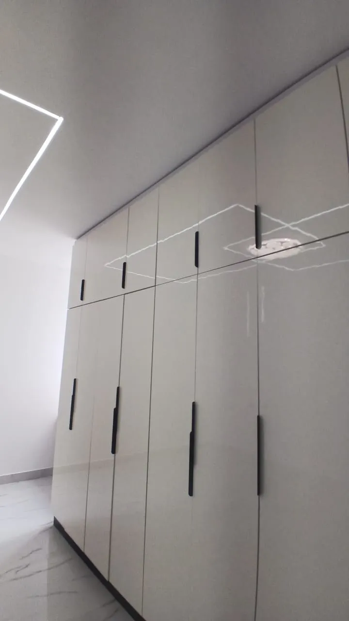 Modern 3 Bedroom Apartment Haile Garment – photo 6