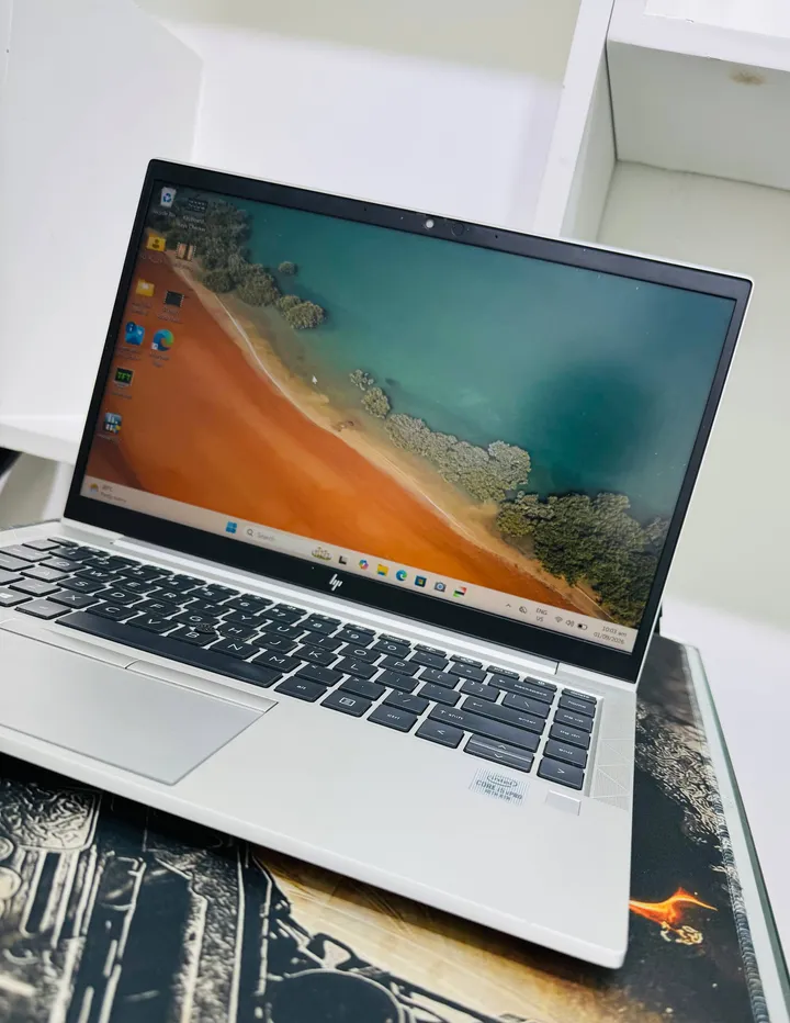 HP EliteBook 830 G8 Laptop – photo 3