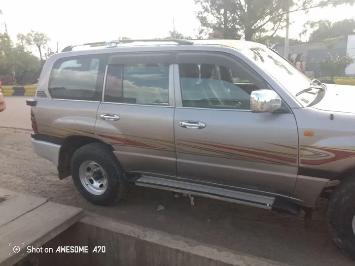 2004 Toyota Land Cruiser 105 – photo 4