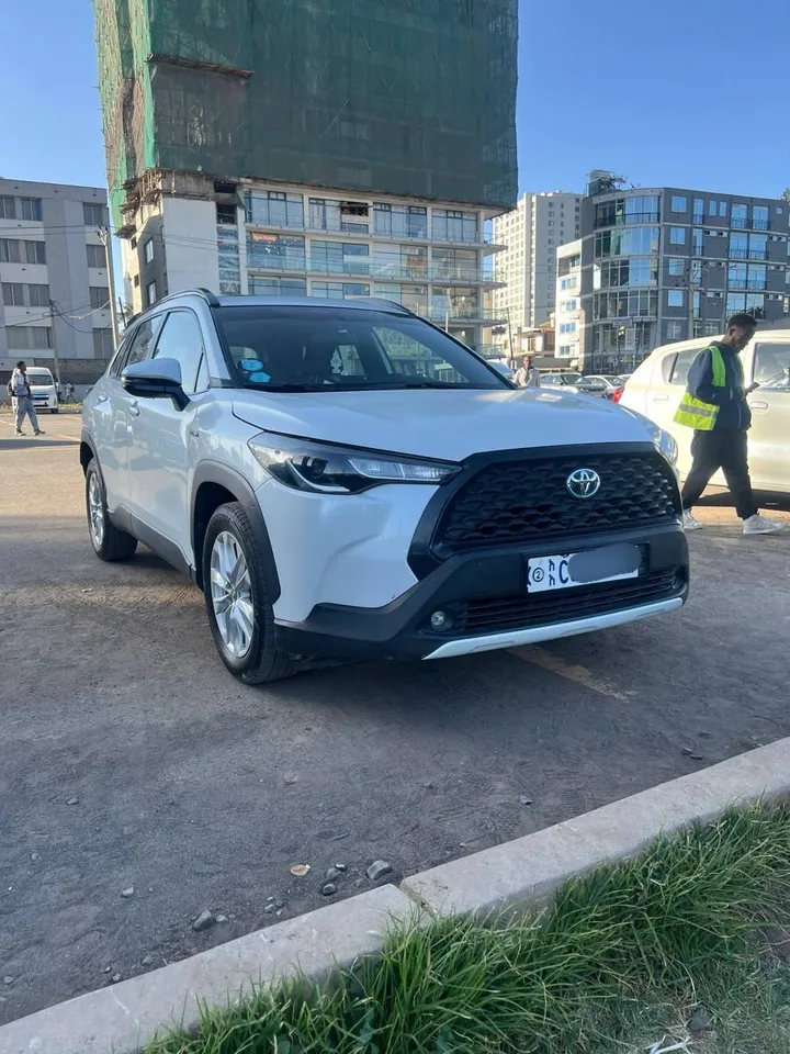 Toyota Corolla Cross Hybrid 2023 – photo 9