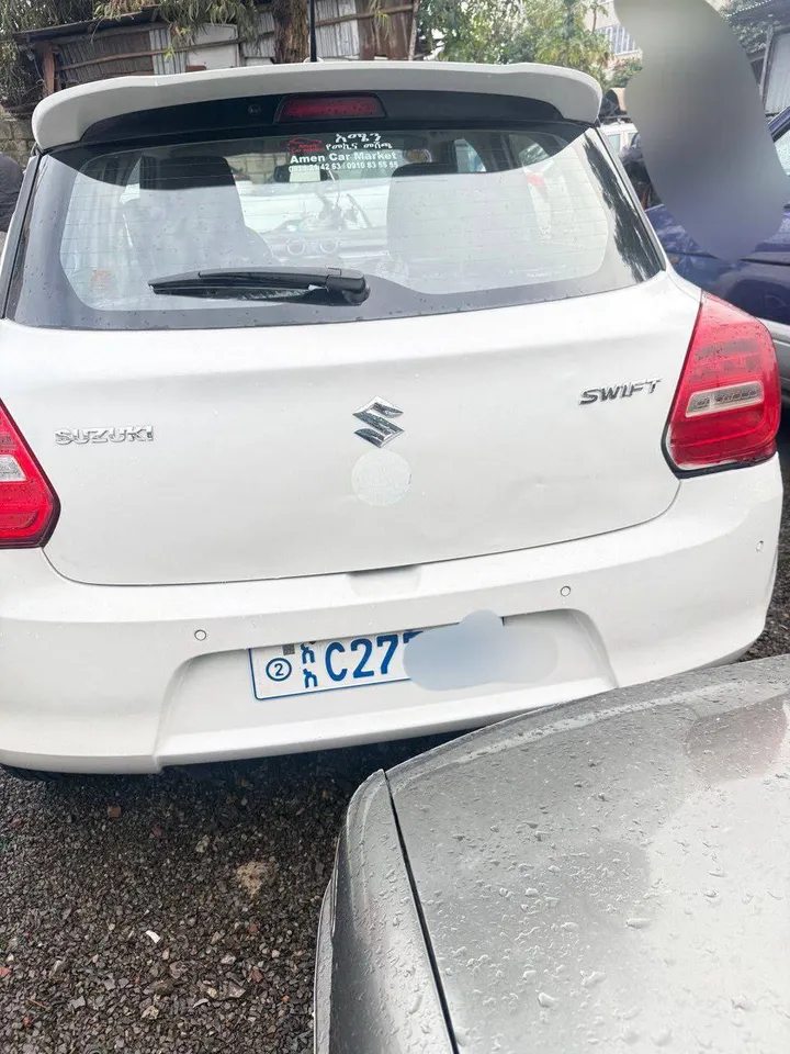Suzuki Swift 2022 Automatic – photo 6
