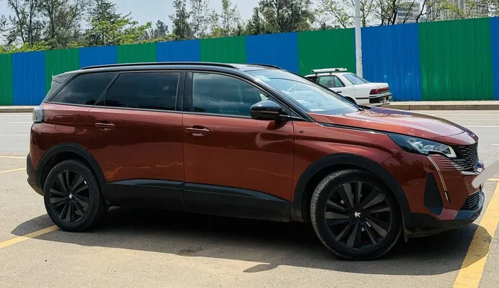 Peugeot 5008 2022 SUV – photo 4
