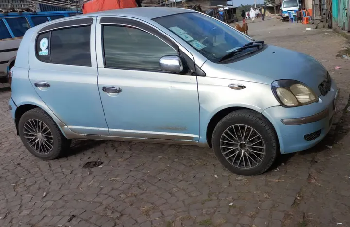 Toyota Vitz 2004 Automatic – photo 3