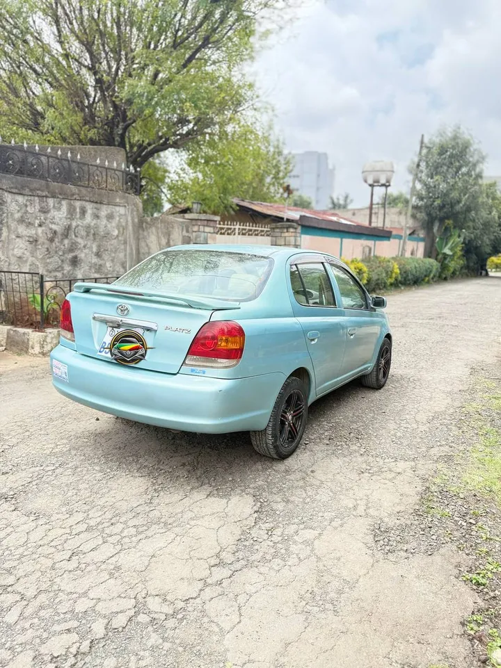 Toyota Platz 1.0L Automatic 2005 – photo 5