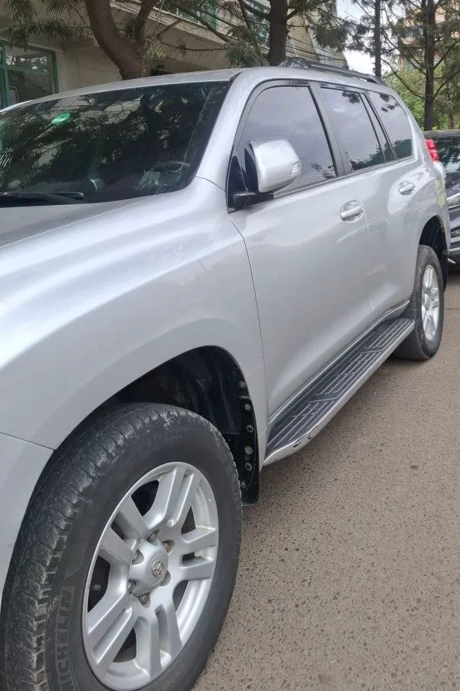 Toyota Landcruiser Prado 2012 – photo 4